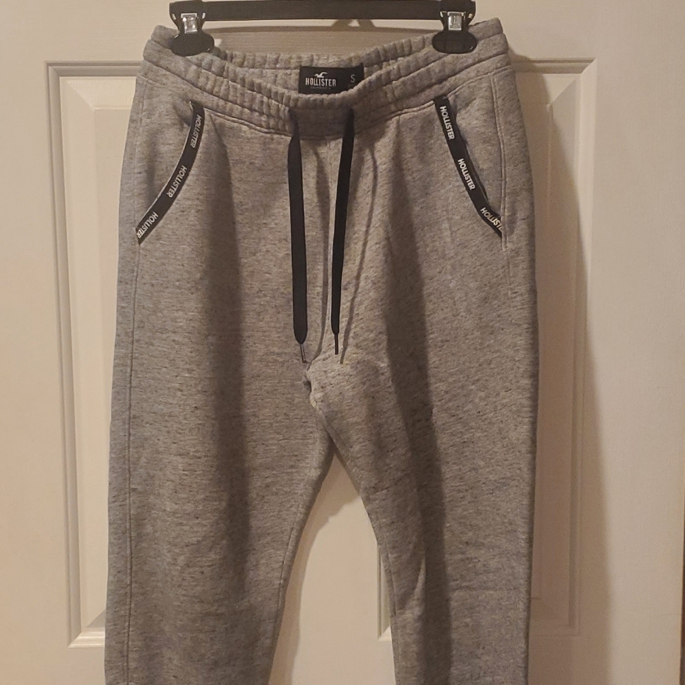 Gray Hollister sweat pants size small young men's